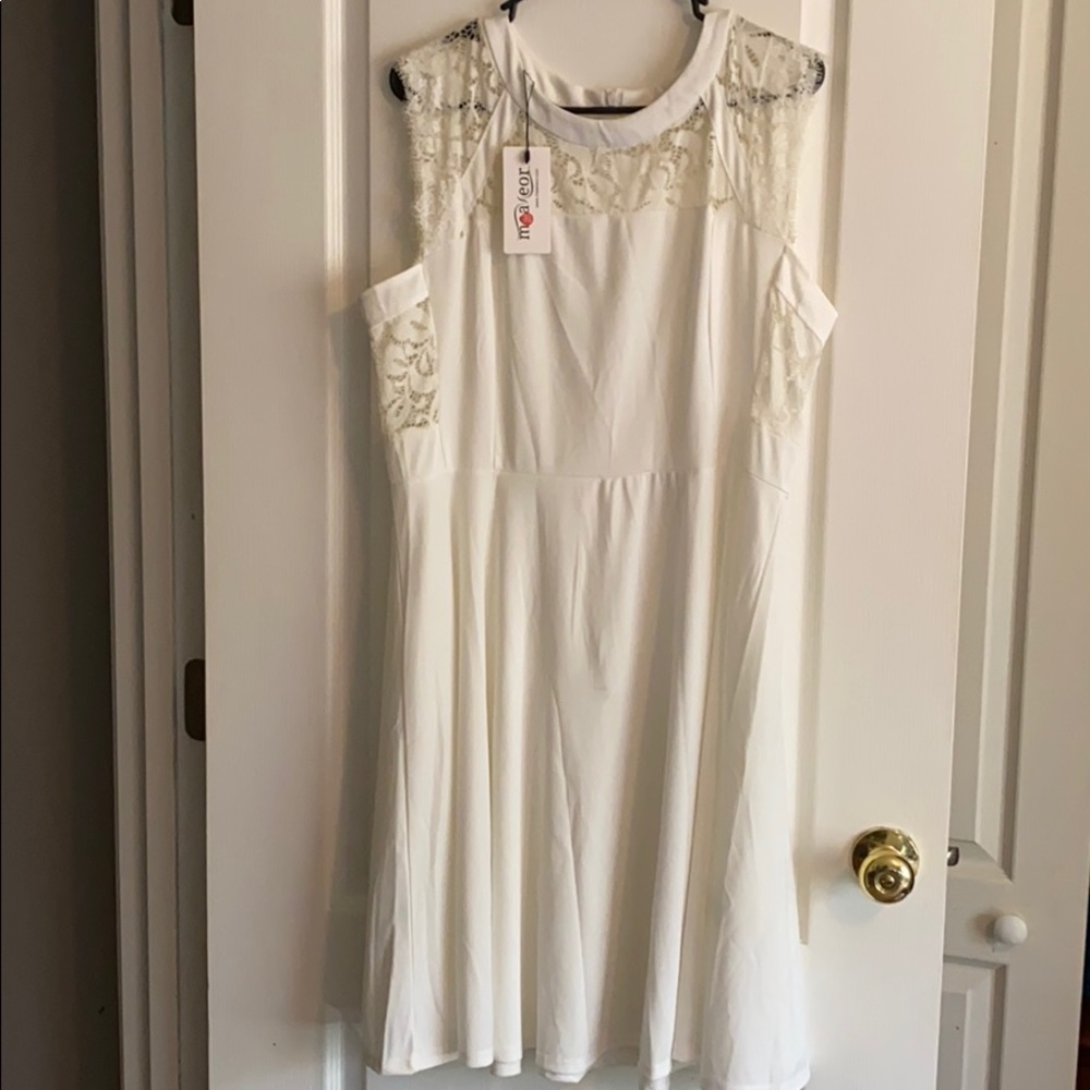 White/cream dress